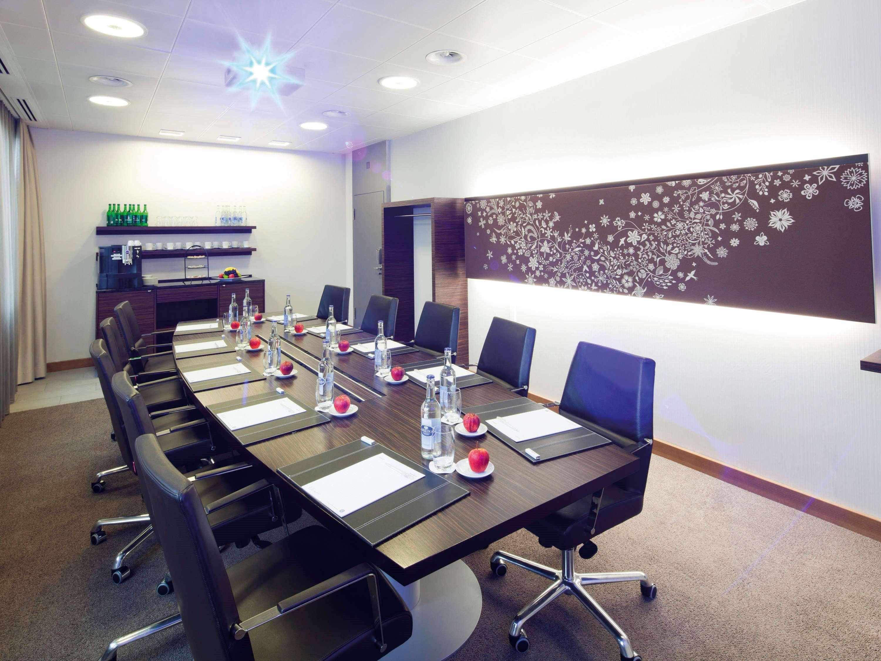 Moevenpick Hotel Zurich Airport Opfikon-Glattbrugg Εξωτερικό φωτογραφία