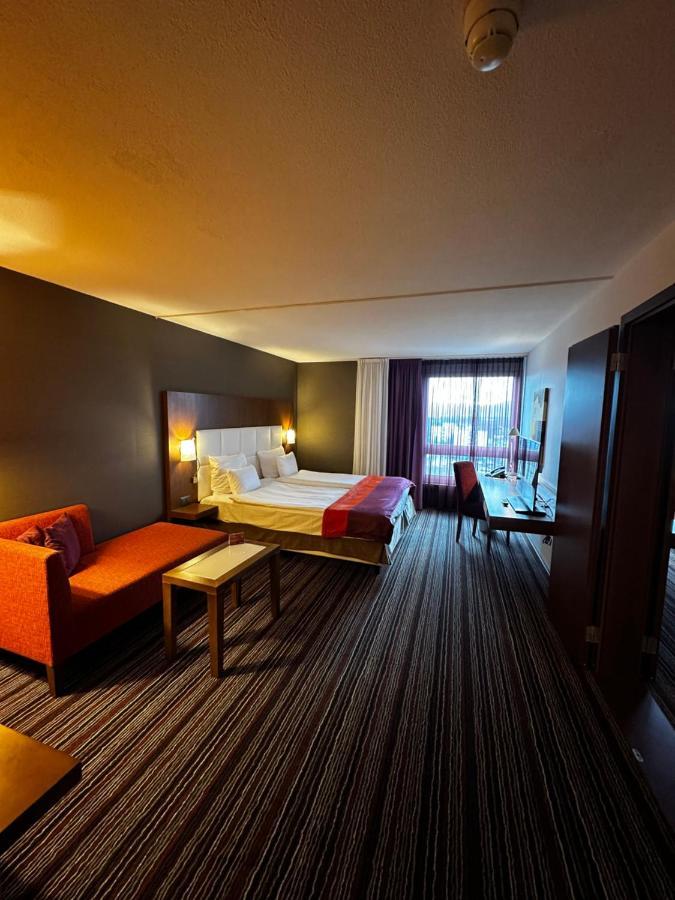 Moevenpick Hotel Zurich Airport Opfikon-Glattbrugg Εξωτερικό φωτογραφία
